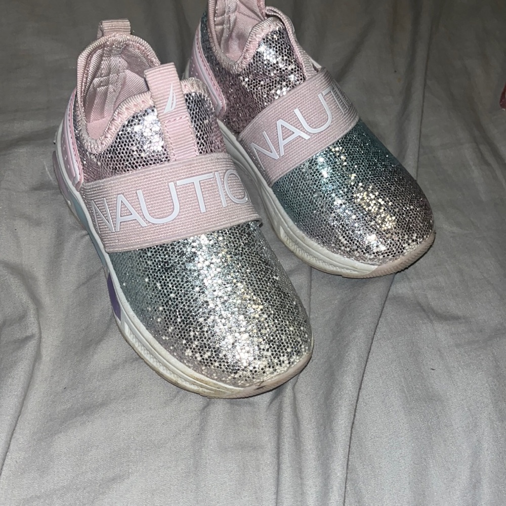 Nautica tennis shoes